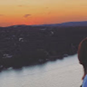 Meet your Posher, Yogada